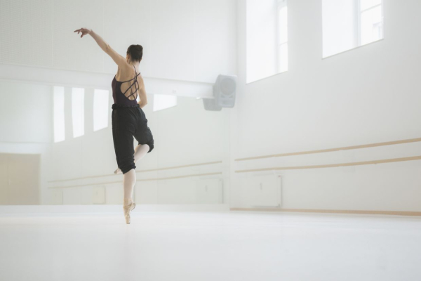 Можно ли взрослому человеку танцевать на пуантах — как научиться танцевать на пуантах